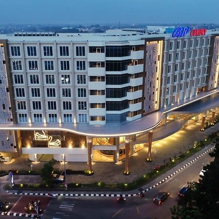 BW Luxury Hotel Jambi Buitenkant foto