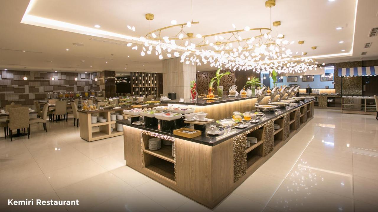 BW Luxury Hotel Jambi Buitenkant foto