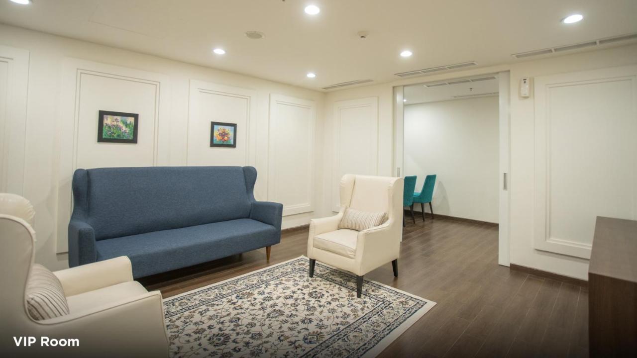 BW Luxury Hotel Jambi Buitenkant foto