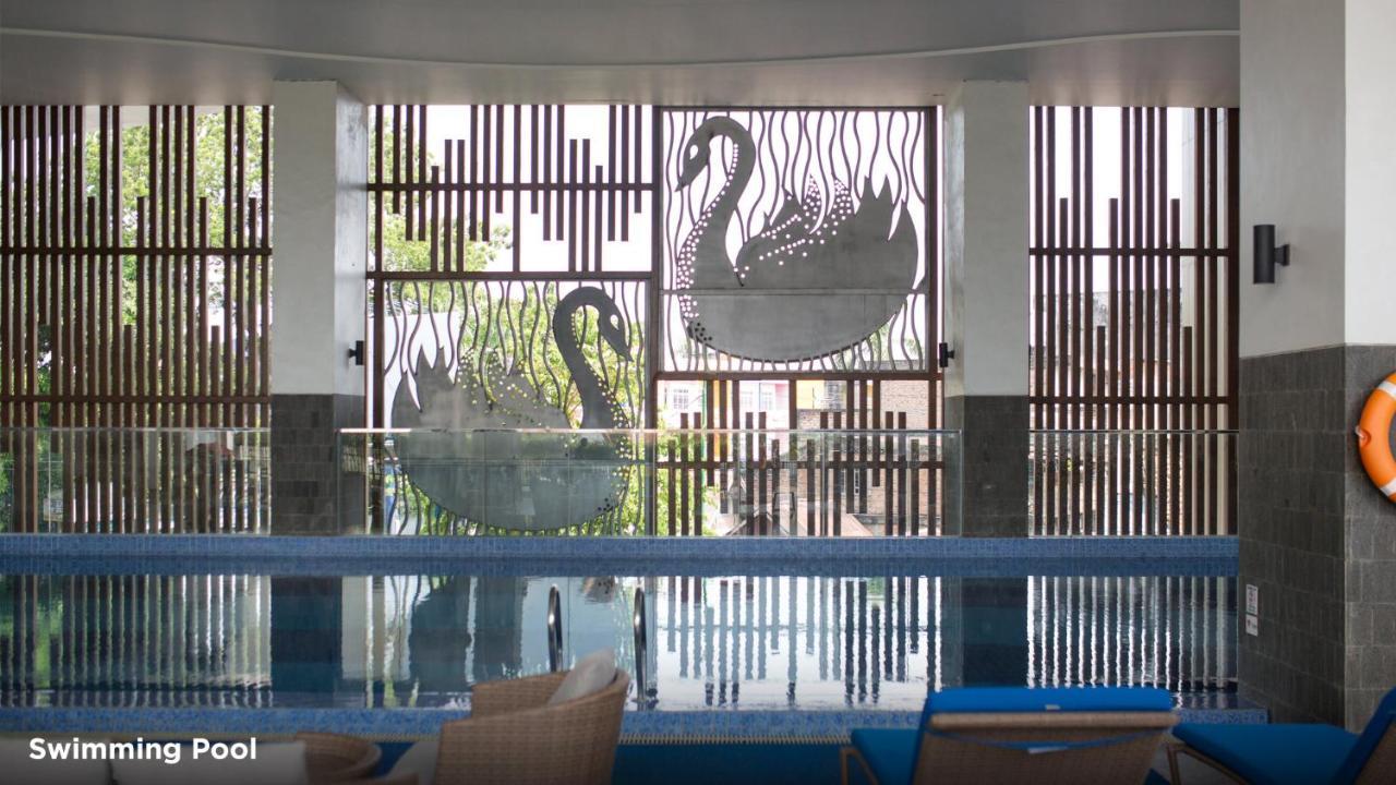 BW Luxury Hotel Jambi Buitenkant foto