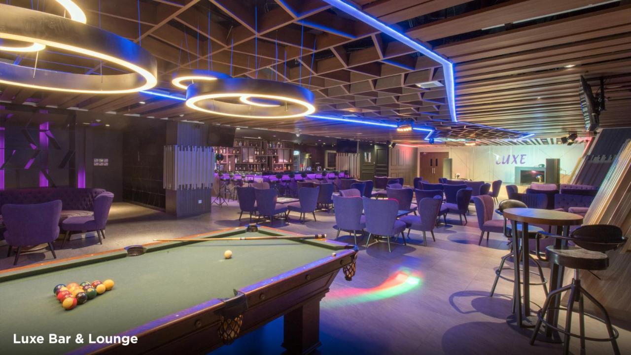 BW Luxury Hotel Jambi Buitenkant foto