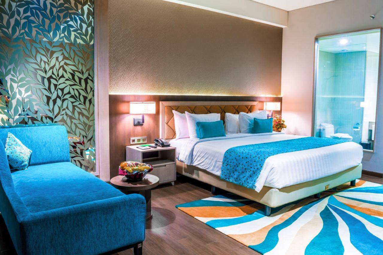 BW Luxury Hotel Jambi Buitenkant foto