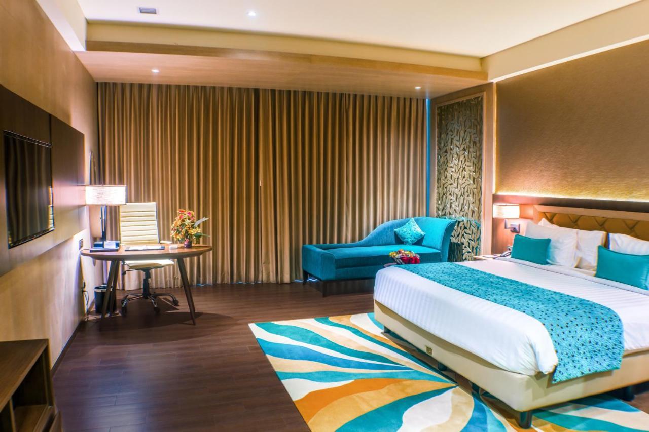 BW Luxury Hotel Jambi Buitenkant foto