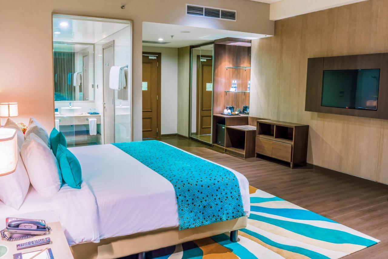 BW Luxury Hotel Jambi Buitenkant foto