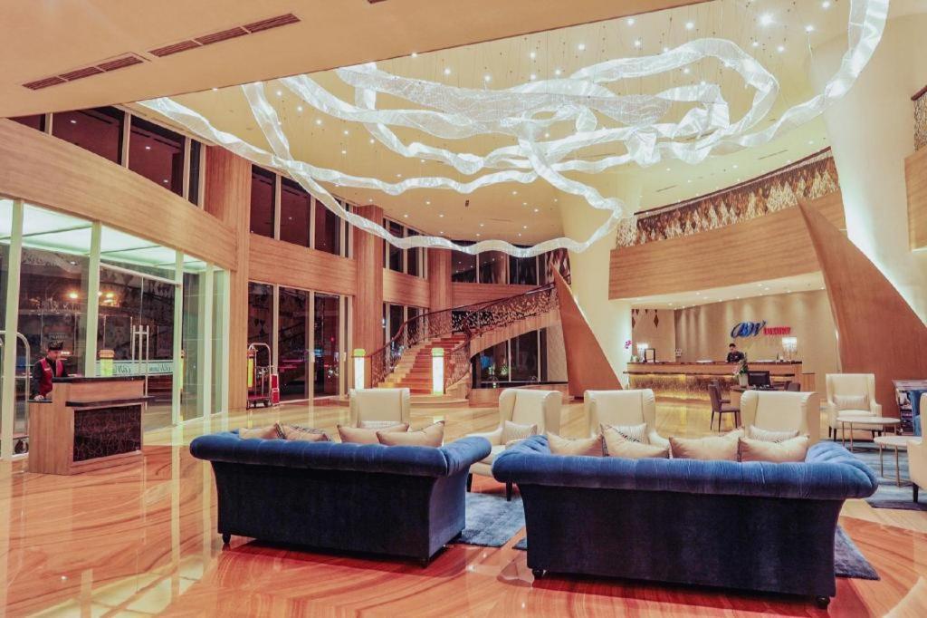 BW Luxury Hotel Jambi Buitenkant foto